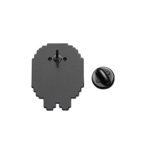 Hoogwaardige zwart-wit pixel-stijl minifiguur psychologische horror RPG game metalen emaille reversspeldjes broche voor rugzakken - Product Image 5