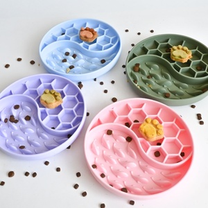 Tazón de silicona para perros con función de lamer, comedero lento, almohadilla de lamer para mascotas, tazón de lamer para perros de grado alimenticio - Product Image 1
