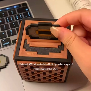 Marchandises du <span class=keywords><strong>jeu</strong></span> <span class=keywords><strong>Minecraft</strong></span>, boîte à musique Redstone, tourne-disque, cube de blocs pixelisés, ornement de bureau, figurine, boîte cadeau de Noël - Product Image 3