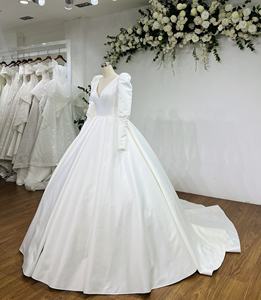 Fabricación OEM vestido de novia de satén de alta calidad diseño de bola de manga larga hecho a mano rebordear cola añadir para madre novia de talla grande - Product Image 4