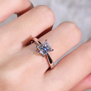 Anillo de diamante solitario de oro de 18K Anillo de compromiso de diamante cultivado en laboratorio Diamante - Product Image 2