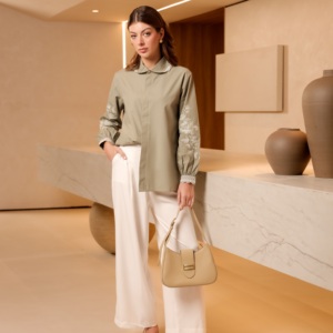 Elegante Blusa de Algodón con Bordado Peroza y Botones Frontales Ocultos para Oficina y Ropa Formal - Product Image 1