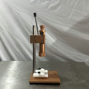Machine de capsulage manuelle pour bouteilles chimiques, diamètre 18 mm, facile à utiliser, composant central à roulement - Product Image 1
