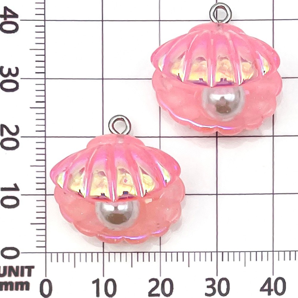Una concha de perla iridiscente de resina rosa, 23*23*17 mm - 3,1 g - 24106