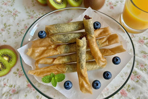 Rouleau de printemps croustillant aux haricots rouges Collations de dessert <span class=keywords><strong>chinois</strong></span> Pâtisserie congelée en vrac pour la cuisson OEM/ODM disponible - Product Image 2