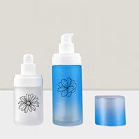 15ml 30ml 50ml bouteille de pompe sans air en verre cosmétique bleu dégradé clair givré pour sérum lotion huile pour le visage