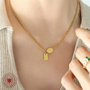 Collar de amuleto ovalado en blanco a prueba de agua, colgante de buena suerte chapado en oro - Product Image 3