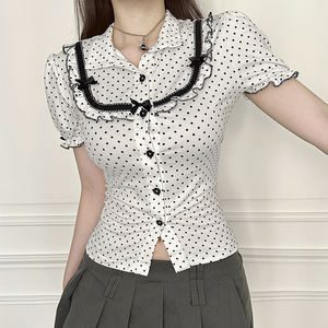 Chemisier vintage à pois pour femme, blanc, boutonné devant, manches bouffantes, détail en dentelle, coupe ajustée, style français - Product Image 5