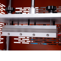 Nouvelle machine de fusion à chaud servo entièrement automatique LINJIE 2,4 kW AC220V avec table coulissante multi-têtes pour la fabrication flexible du plastique