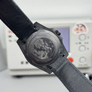 La Artesanía en Fibra de Carbono Brilla con un Brillo Único, Creando una Obra de Arte Histórica Exclusivamente para Usted. Reloj Mecánico - Product Image 5