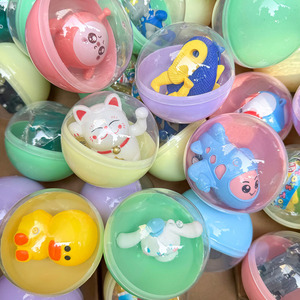 Jouets en capsules en gros pour enfants, petits jouets en capsules en plastique bon marché, capsules de 45 mm avec jouet en plastique à l'intérieur pour distributeur automatique - Product Image 3