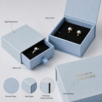 Boîte d'emballage pour bijoux en papier avec logo personnalisé, boîte cadeau avec insert en mousse pour bague, boucles d'oreilles, collier, bracelet, vente en gros