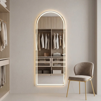Miroir mural moderne pour hôtel, miroir de salon sur pied avec éclairage LED, miroir de vanité avec lumière