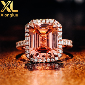 Anillo de Compromiso con Certificado GRC, Anillo de Oro Rosa de 10K con Gema Rosa de 5.5ct Cultivada en Laboratorio, Corte Esmeralda, Joyería para Mujer - Product Image 5