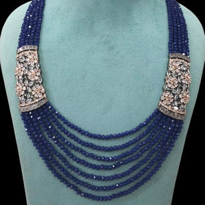Conjunto de collar moderno multicapa con piedra AD con pendientes, perfecto para recepción de bodas y fiesta para mujer - Product Image 1