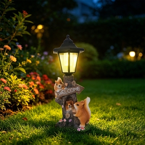 Ornements artisanaux en résine en forme <span class=keywords><strong>de</strong></span> trous d'arbre pour écureuils, lampes solaires d'extérieur, décoration paysagère <span class=keywords><strong>de</strong></span> jardin, allée - Product Image 1