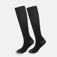 Nouvelle conception de chaussettes de compression sportives jetables, respirantes, absorbant la transpiration, écologiques, tricotées, imprimées, style preppy