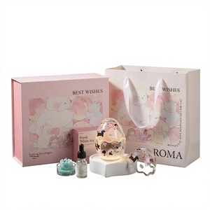ชุดของขวัญเครื่องกระจายกลิ่นหอมคริสตัลสีชมพูหวาน พร้อมหินอโรมาและไฟกลางคืนสำหรับมอบเป็นของขวัญ - Product Image 1