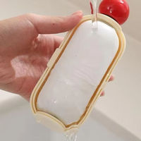 Brosse à tambour manuelle compacte et portable 2-en-1 de qualité supérieure pour enlever les peluches et les poils des vêtements et des tissus domestiques