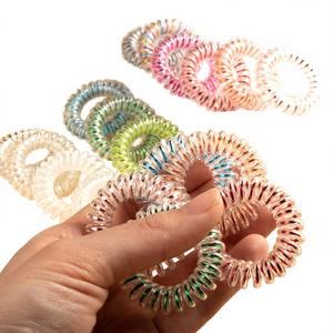 En gros, élastiques à <span class=keywords><strong>cheveux</strong></span> pour femmes <span class=keywords><strong>de</strong></span> 5,5 cm en plastique élastique, brillants, style sirène, en spirale, type <span class=keywords><strong>fil</strong></span> <span class=keywords><strong>de</strong></span> téléphone - Product Image 4