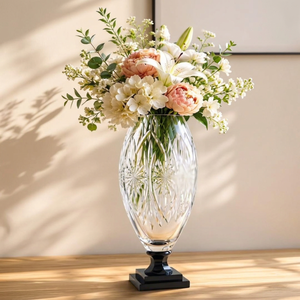 Vase en cristal avec motif hexagonal, décoration de table moderne, design unique - Product Image 3