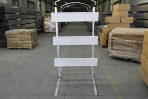 Barrière <span class=keywords><strong>de</strong></span> sécurité routière <span class=keywords><strong>Angle</strong></span> <span class=keywords><strong>de</strong></span> contrôle <span class=keywords><strong>de</strong></span> foule Type <span class=keywords><strong>de</strong></span> fer Barricade temporaire Barrière <span class=keywords><strong>de</strong></span> route portable Guide Board Barricade Stand - Product Image 4
