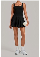 Robe de sport plissée à dos échancré et col carré pour femme, sans manches, avec short intégré, poches latérales, effet deux pièces, coussinets amovibles