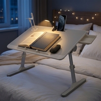 Table de lit pliable 23,6 pouces pour ordinateur portable avec tiroir latéral, lampe, ventilateur USB, support de livre, hauteur/angles réglables, plateau antidérapant