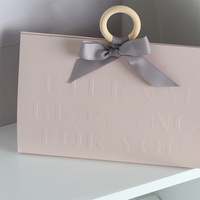 Kreative Champagner-Handtasche Elegante Umweltfreundliche Luxus-Geschenkbox Verpackung Dreieckige Hochzeits-Süßigkeitentasche Beutel Tragbare Kerzenhülle