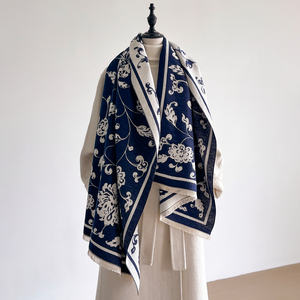 Diseño floral jacquard con flecos delicados, elegante chal de invierno de Cachemira sintética, envoltura cálida ultrasuave para mujer - Product Image 2