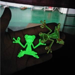 GREPAS GESCHENKE Kunden spezifische Glow Anstecknadel gemacht - Product Image 1