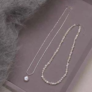 قلادة لؤلؤ المياه العذبة بطبقة مزدوجة للنساء من الماس الطبيعي النحاس على شكل فراشة سلسلة الخيزران قلادات مطرزة بالخرز - Product Image 3