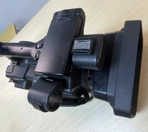 Caméra professionnelle d'occasion FDR-AX1E avec objectif zoom optique 20x - Product Image 4