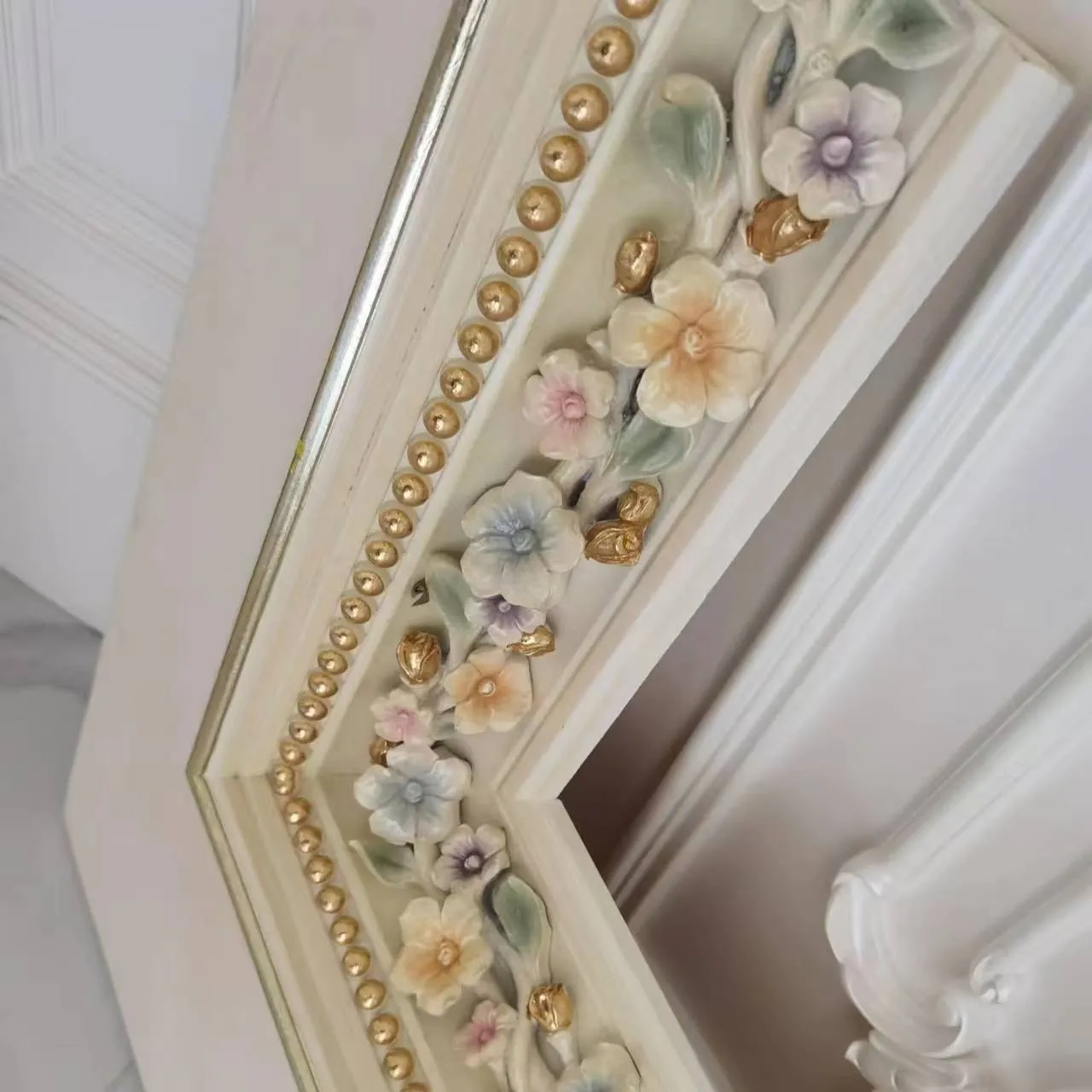 สไตล์ฝรั่งเศสที่มีสีสัน GRP คอมโพสิตเพดาน Coving Cornice