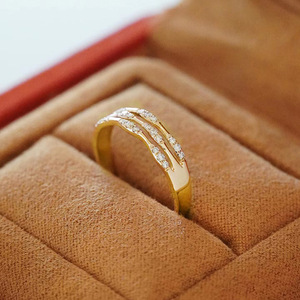 Elegante Anello Multistrato in Stile Bambù con Zirconi, Gioiello Minimalista di Lusso per Donna, Uso Quotidiano, Regalo Chic - Product Image 4
