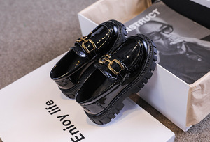 Mocassini da principessa Slip-On in pelle nera alla moda per ragazze di primavera <span class=keywords><strong>scarpe</strong></span> singole da bambina per bambini per feste estive - Product Image 4