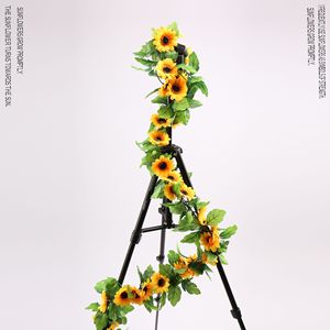 Guirnaldas de girasoles artificiales Wen Hope, decoraciones de flores de seda para montar en la pared, para bodas, uso en interiores y exteriores. - Product Image 2
