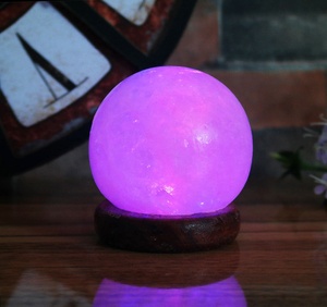 Encantadora lámpara redonda de roca de sal de cristal, lámpara de sal del Himalaya USB con 8 colores cambiantes, Base de madera genuina, lámpara de sal Feng Shui - Product Image 2