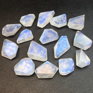 Vente en gros <span class=keywords><strong>de</strong></span> pierres semi-précieuses <span class=keywords><strong>de</strong></span> haute qualité, <span class=keywords><strong>pierre</strong></span> <span class=keywords><strong>de</strong></span> <span class=keywords><strong>lune</strong></span> <span class=keywords><strong>de</strong></span> forme libre, quartz rutile pour <span class=keywords><strong>la</strong></span> fabrication <span class=keywords><strong>de</strong></span> bijoux, pendentifs et bracelets DIY - Product Image 4