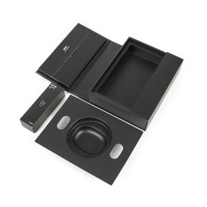 Boîte cadeau carrée en carton recyclable de luxe personnalisée avec gaufrage, couleur et finition personnalisées - Product Image 4