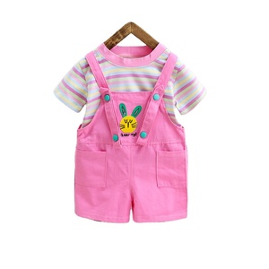 Venta al por Mayor de Conjuntos de Ropa para Niños, Estilo Nuevo, Camiseta a Rayas y Pantalones Cargo - Product Image 1