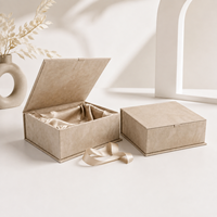 Boîte magnétique rigide de luxe personnalisée avec insert en satin, ruban et emballage en papier pour ensembles cadeaux de perruques et de cheveux