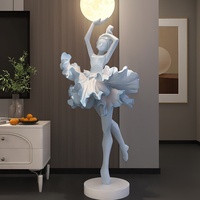 Grande sculpture moderne de danseuse de ballet, style Art déco italien, lampe sur pied, ornement créatif en résine, décoration pour hall d'hôtel et salon