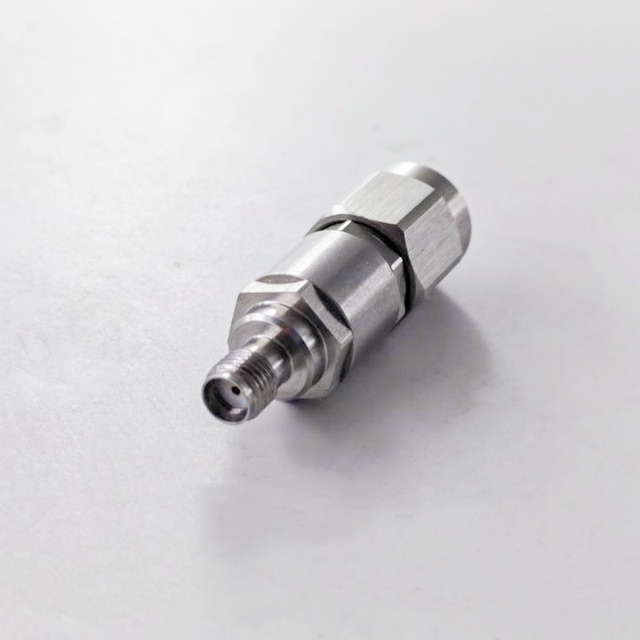 High Frequency DC-18GHz TNCA Male to SMA Female Connector Rf Coaxial Adapter