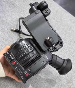 Cámara de Video de Alto Rendimiento 4K Cinema RAW Light Recording C200 Mark I - Product Image 1