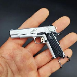 Vendita Diretta dalla Fabbrica: Portachiavi Miniatura Kimber 1911 1:3, Regalo, Giocattolo, Modello a Forma di Pistola in Metallo - Product Image 2