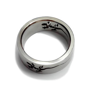 Anillos Árabes de Acero Inoxidable de Titanio Grabados con Lagarto Hueco Baratos - Product Image 2