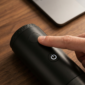 Cafetera Portátil Recargable por USB con Carcasa de Aluminio, Diseño para Montar en el Auto, Funciones Programables, Capacidad para 4 Tazas - Product Image 5