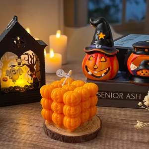 Velas Aromáticas Hechas a Mano con Forma de Cubo de Rubik de Calabaza de Halloween para Decoración del Hogar para Año Nuevo y Día de la Madre - Product Image 6