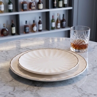 Assiette en céramique ondulée, écologique et durable, bord doré, finition brillante, pour collations et desserts occidentaux